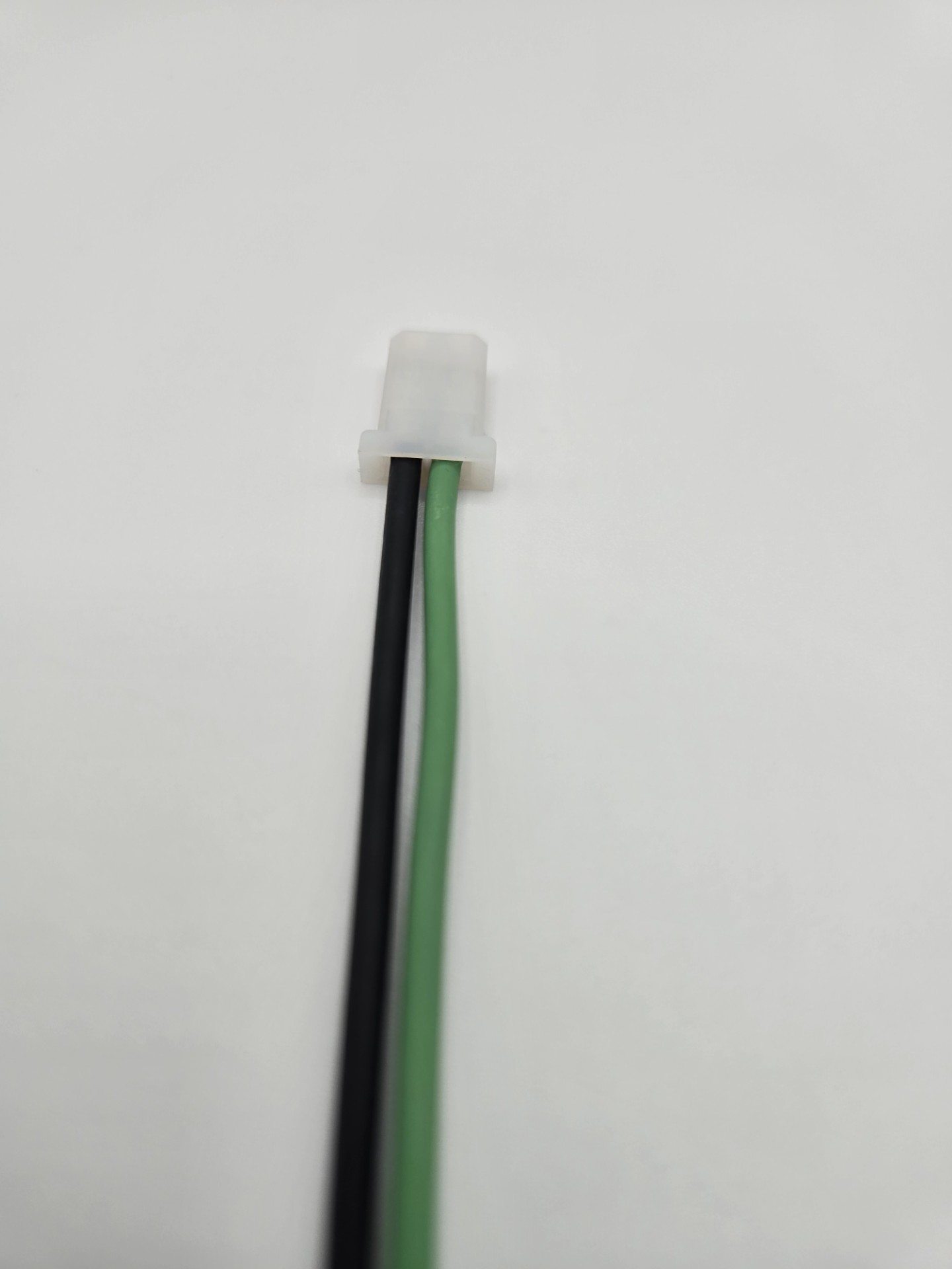 E30 Fuel Pump Connector - Image 7