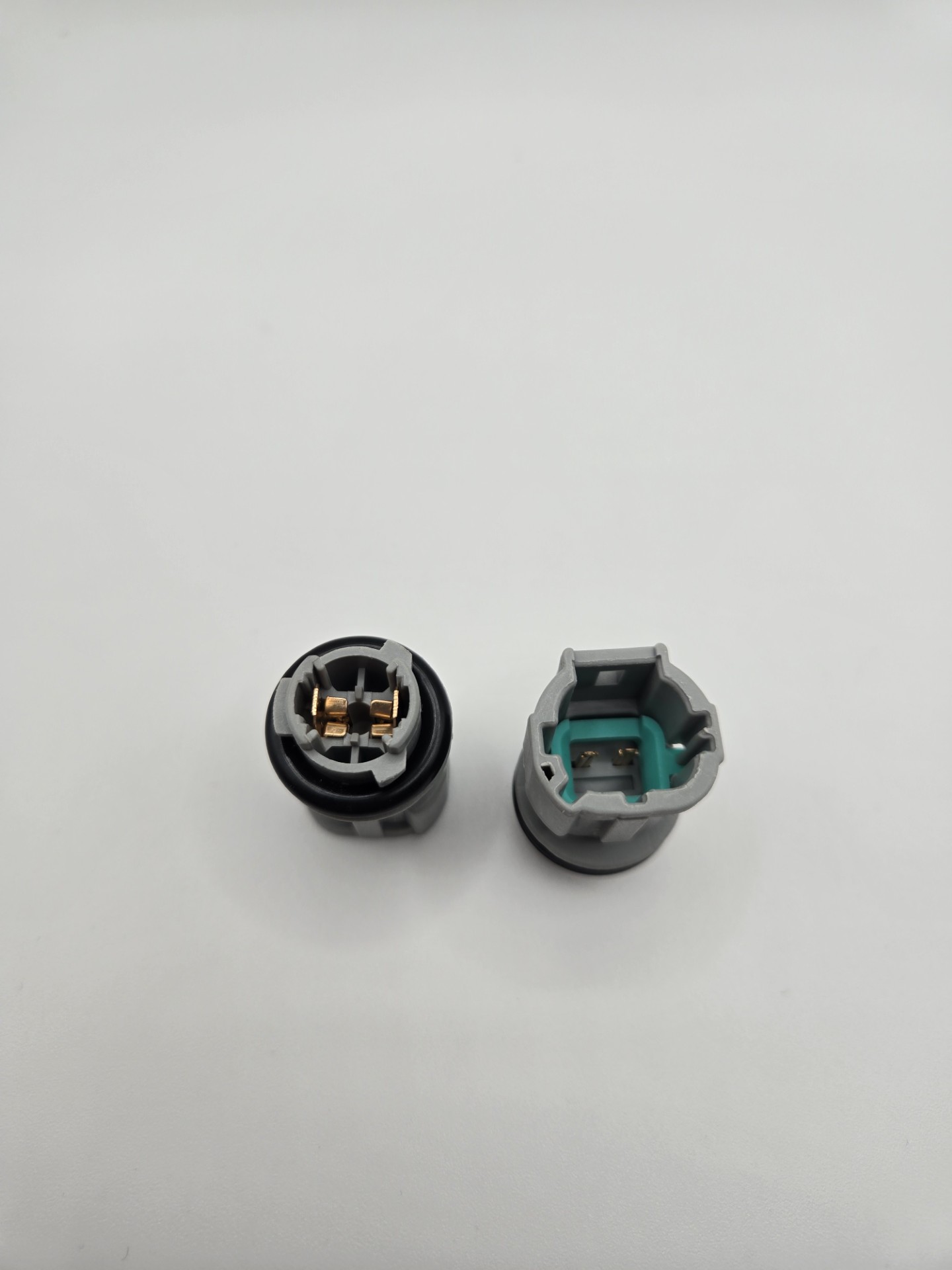 Nissan Bulb Holder - Image 2